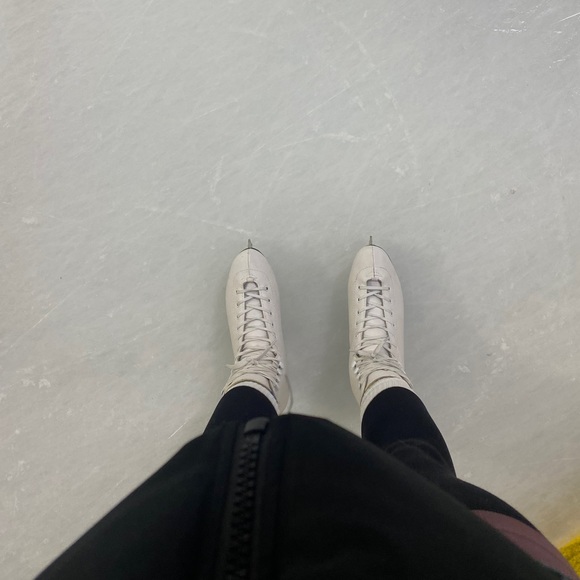 Meet Your Posher! - Picture 6 of 12